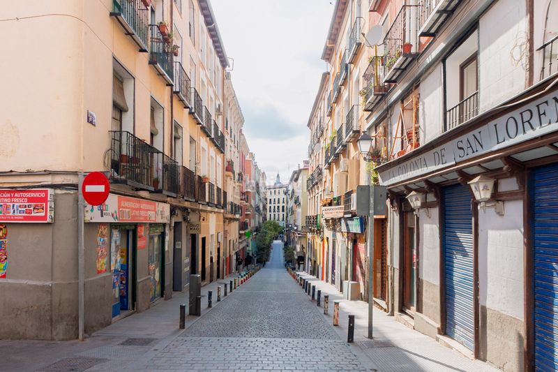 Foto ab8a1ed3-89f8-41a4-9991-2cfb0595d2e6. Pis a calle de la fe 17 a Embajadores-Lavapiés Madrid