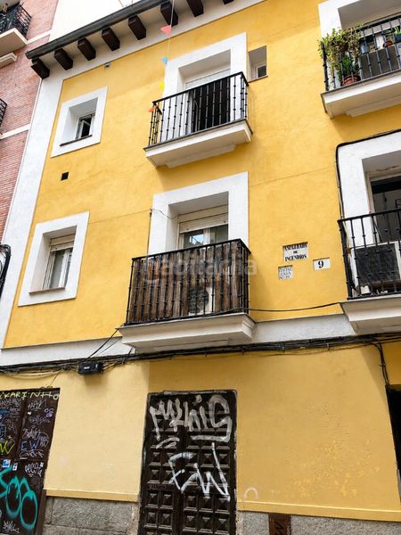 Foto a0999b47-b3b2-4026-aee9-ec4aafeb37b1. Pis a calle de rodas 9 a Embajadores-Lavapiés Madrid