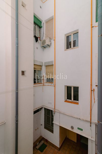 Foto f2dfe8c3-711f-4ed5-a612-54399d19f2a7. Pis a calle del salitre 34 a Embajadores-Lavapiés Madrid