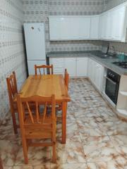 Location Appartement à Calle jose magdaleno 1. Alquiler piso en finca de españa