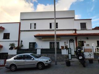 Maison jumelée à Calle juan gonzález trujillo 11. Venta casa adosada en las delicias santa cruz