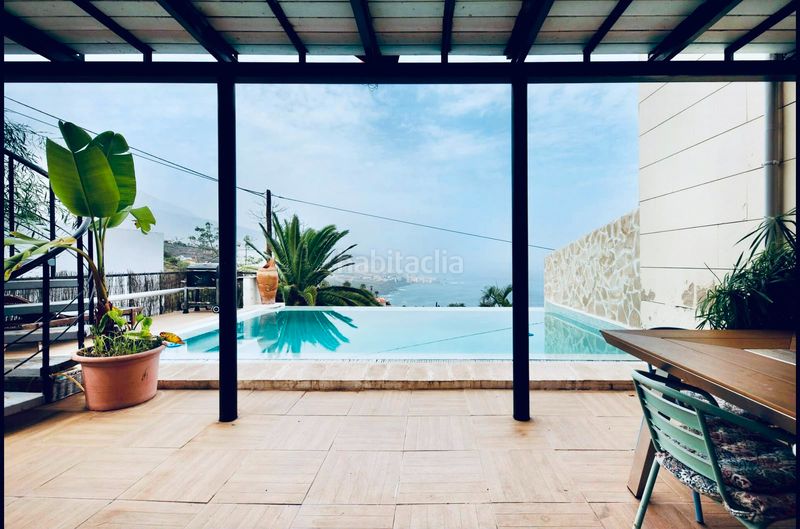 Foto f9fe7dd7-53a3-4909-8de7-1044b1318a42. Casa aparellada amb aparcament piscina a Cuesta de la Villa Santa Úrsula
