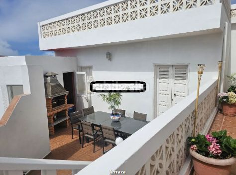 Foto 530620b8-1dc0-41d0-9638-f7424a435f53. Casa adossada a calle arguayo 11 a Guancha (La)