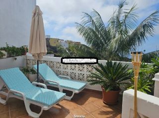 Maison jumelée à Calle arguayo 11. Venta casa adosada en la guancha bajo