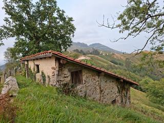 Mas  Lugar beroñes 8c. Proyecto de cabaña para reformar en asturias, impresionantes vis