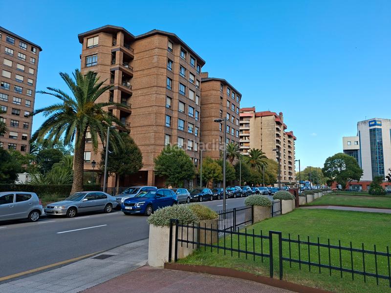 Foto a141fa2b-2e98-44a7-b324-e1799ec6d361. Piso  zona parque isabela católica, el molinón, las mestas, playa y altura altura en Gijón