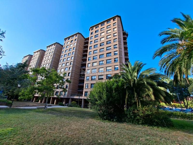 Foto bd3c4eb2-669b-4196-8000-76743e25f027. Piso  zona parque isabela católica, el molinón, las mestas, playa y altura altura en Gijón