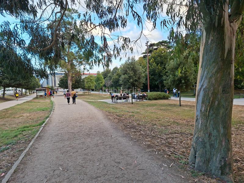 Foto e53d9227-d918-4754-b77e-13a26355dac9. Piso  zona parque isabela católica, el molinón, las mestas, playa y altura altura en Gijón