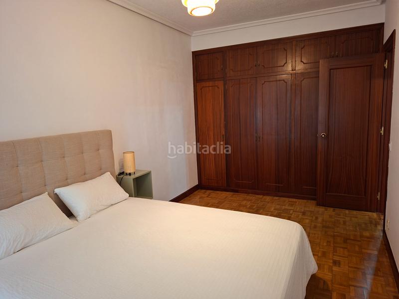 Foto 0842be2d-8eaa-4b15-9664-69abdefaf62e. Etagenwohnung mit heizung parking in Centro Avilés