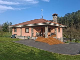 Chalet en Calle de los indianos 65. Chalet independiente en la ferrer�a,  soto del barco, asturias