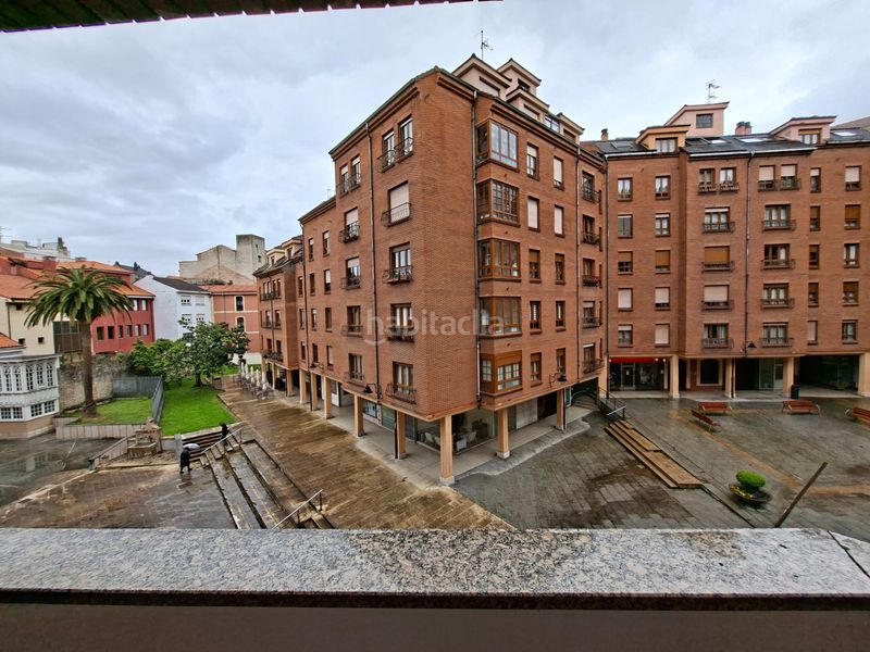 Foto c7f1847e-17fa-4af0-ad8f-40c8e197ffe0. Pis amb calefacció aparcament a Centro Avilés