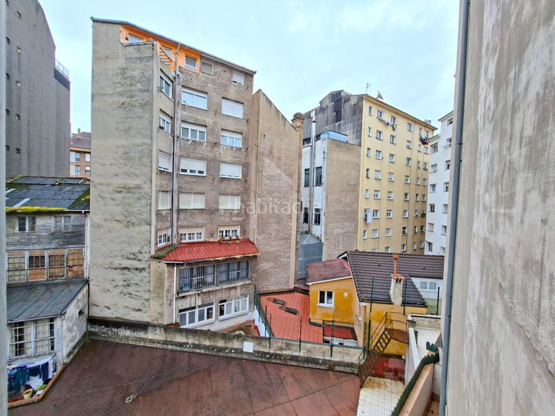 Foto e98a1b79-1053-428c-80af-d1f34b533e7f. Pis amb calefacció aparcament a Centro Avilés