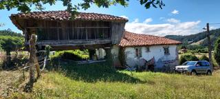 Casa adossada a Lugar de las tablas 16. Casa con hórreo y finca, para reforma integral, las tablas, prav