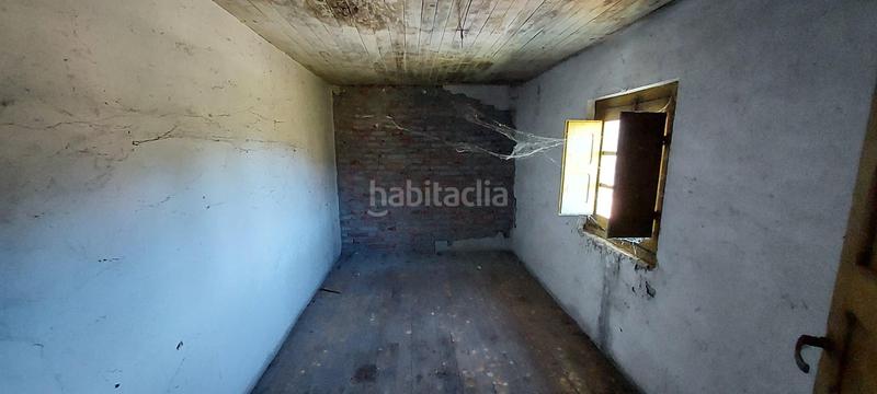 Foto 775ca023-d3f1-4dd2-bdd0-cf57ed4ef5bb. Casa adossada a lugar de las tablas 16 a Pravia