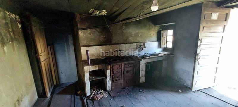 Foto ec47716c-53f4-497e-b1f0-2f2f2c398edc. Casa adossada a lugar de las tablas 16 a Pravia