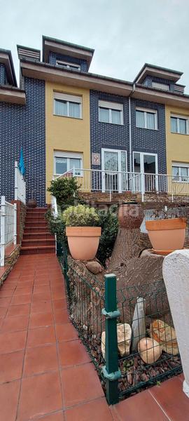 Foto 26ad99a4-5f0e-443c-8101-9049fe2d8c94. Casa adossada amb calefacció aparcament a El Carbayedo - El Quirinal Avilés