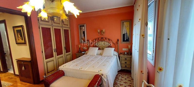 Foto 8bfea59b-b09b-45be-bd98-a4f1394c2f8a. Casa adossada amb calefacció aparcament a El Carbayedo - El Quirinal Avilés