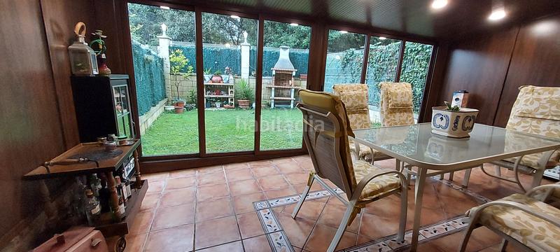 Foto c3fe7929-b6db-4293-b525-4e84704b9d30. Casa adossada amb calefacció aparcament a El Carbayedo - El Quirinal Avilés