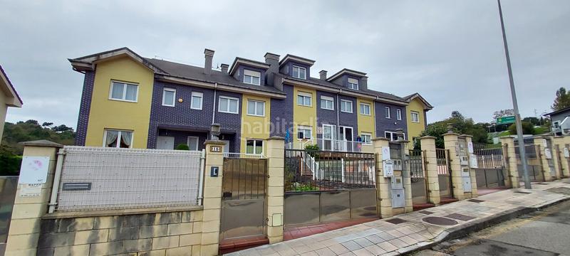 Foto c644c98b-af7a-414c-a53f-6d3e52e4568c. Casa adossada amb calefacció aparcament a El Carbayedo - El Quirinal Avilés