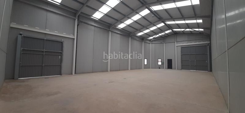 Foto f8834723-4054-420b-b43a-9b4b9647c88e. Rent industrial building in calicanto 16 in Polígono Mas del Jutge Torrent