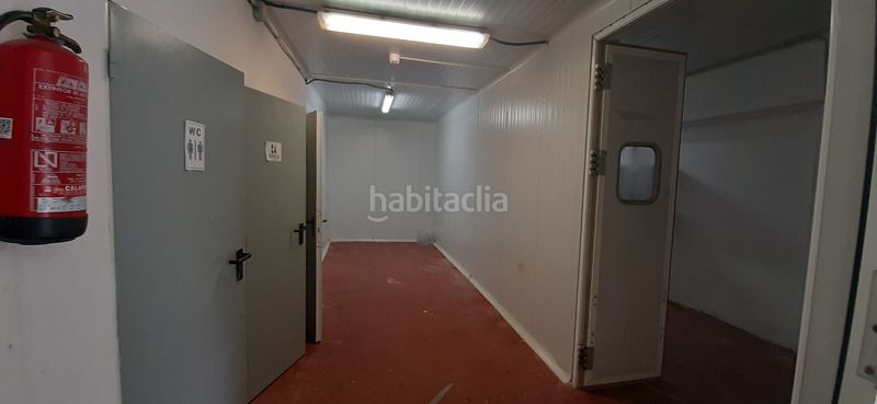 Foto 4f6d449a-b94c-4a79-a662-d37bf19b5626. Capannone industriale in carrer 42 16 in Catarroja