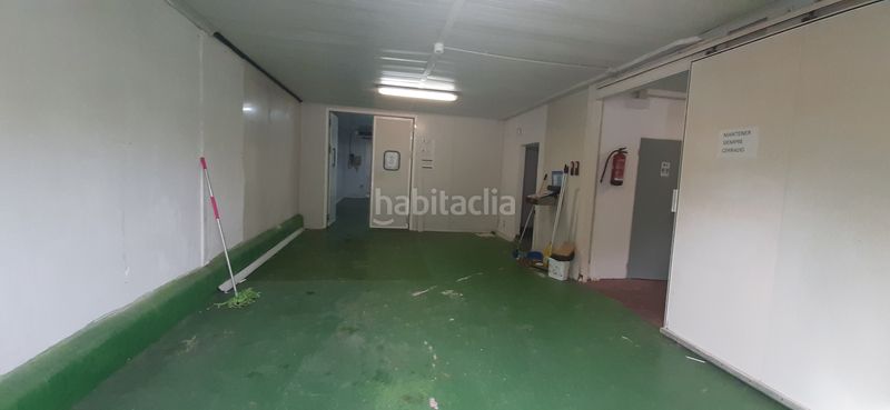 Foto e26912b9-40b2-4a7a-a3f1-2ab0da48ac74. Capannone industriale in carrer 42 16 in Catarroja