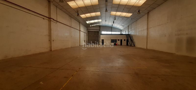 Foto c5d972a4-a9d5-409c-856e-3db85871b665. Location bâtiment à usage industriel dans carrer del poligon 36 dans Aldaia