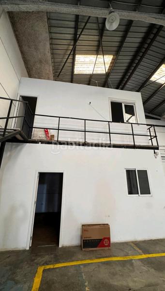 Foto 044d11fa-3a68-4880-86b8-344338fa5ec2. Nau industrial a avenida de la marina 83 a Bonrepòs i Mirambell