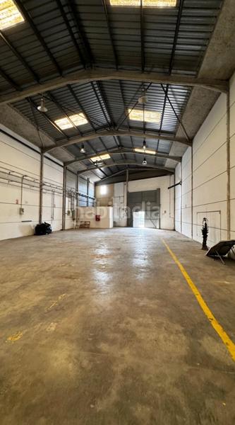 Foto 654b96bd-ceb1-419f-a973-7cc0990981cf. Nau industrial a avenida de la marina 83 a Bonrepòs i Mirambell