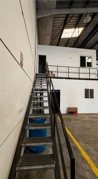 Foto 9f44939f-434c-467d-ac76-448bbf7e109d. Nau industrial a avenida de la marina 83 a Bonrepòs i Mirambell