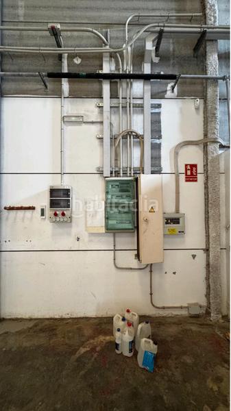 Foto aa9f557e-7e85-4085-bbf7-3f63b87acae3. Nau industrial a avenida de la marina 83 a Bonrepòs i Mirambell