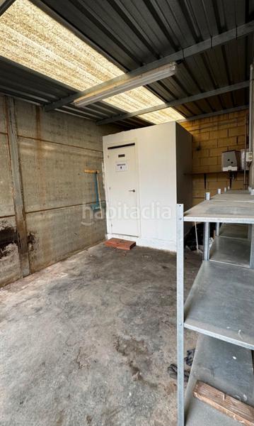 Foto db201236-deac-42ae-8b3e-c618a5f10b4f. Nau industrial a avenida de la marina 83 a Bonrepòs i Mirambell