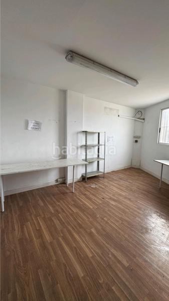 Foto fa65715a-b884-4347-a263-e10c43571426. Nau industrial a avenida de la marina 83 a Bonrepòs i Mirambell