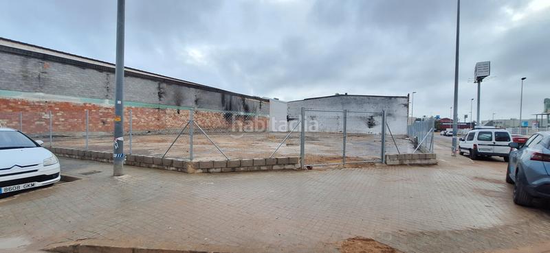 Foto f08fc925-112e-4d97-b566-20acd46bb6e3. Lloguer solar industrial a calle alcalde josé puertes 30 a Alfafar