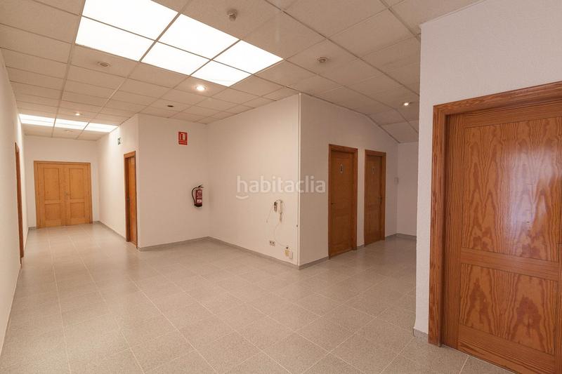 Foto 500bbd7e-9e3c-4bae-882c-eca54cd527bf. Nau industrial a Albal