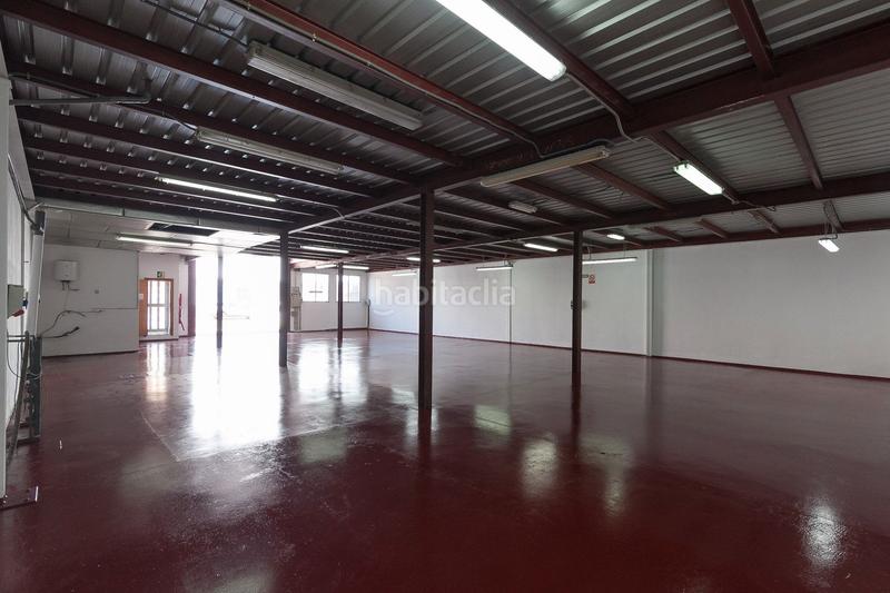 Foto 5e2cafd1-94e3-423d-abda-ec129f6e4f7c. Nau industrial a Albal