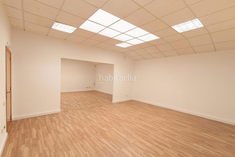 Foto f7bf712b-58b0-4522-ac70-4a36475d986c. Nau industrial a Albal