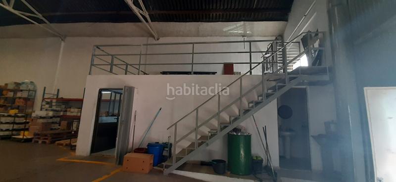 Foto 123b9958-7df3-4715-9b81-97e479ca2657. Rent industrial building in carrer sant martí 39 in Alaquàs