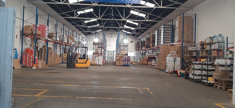 Foto 2fe3010b-9cd8-4e62-b99c-5a62dbd4aa54. Rent industrial building in carrer sant martí 39 in Alaquàs