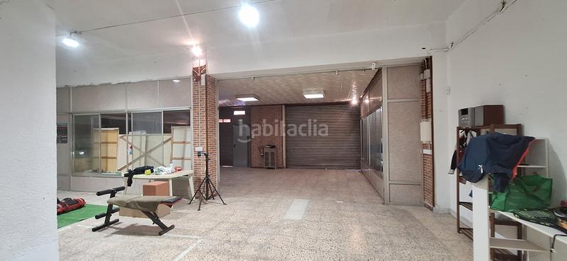 Foto ef73e0ec-ec55-4bf4-832e-76198390ed35. Lloguer local comercial a carrer doctor fleming 16 a Manises