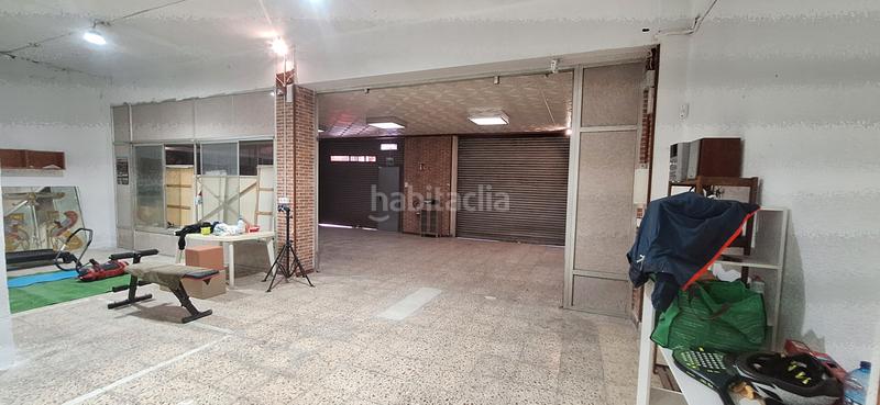 Foto 8a3f1456-827b-412c-b884-3159075e115e. Location local commercial dans carrer doctor fleming 16 dans Manises