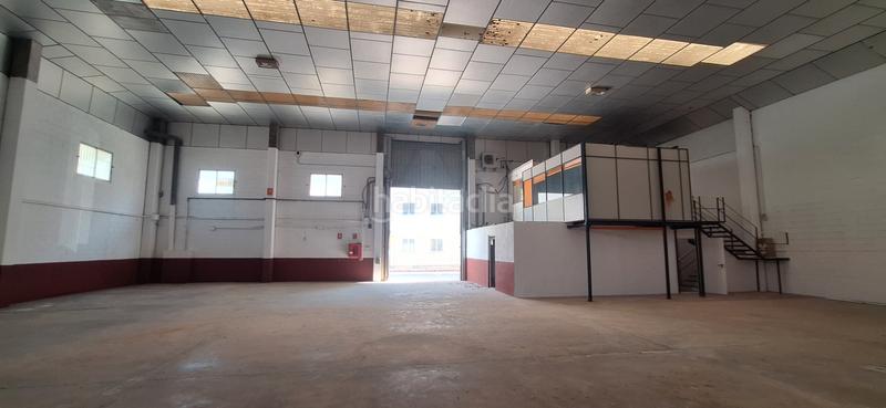 Foto dfa28344-ea6a-469e-8b16-3e053075d565. Location bâtiment à usage industriel dans avenida faitanar 24 dans Picanya