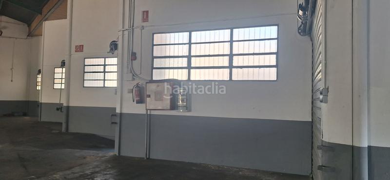 Foto 00b53785-c8fe-49f7-a7a4-d38bb8489cb1. Rent industrial building in camino hondo rambleta 8c in Xirivella