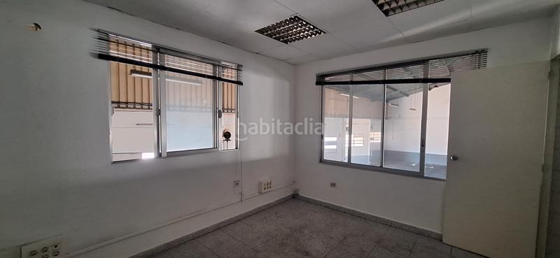 Foto 0b6e0905-d01a-434f-aacc-a4e646e945ca. Rent industrial building in camino hondo rambleta 8c in Xirivella