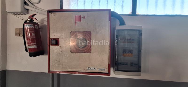 Foto b7e44b9b-b7ca-4861-9901-100340b60893. Rent industrial building in camino hondo rambleta 8c in Xirivella