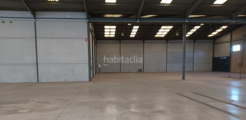 Foto efd483f7-ce20-42e4-ac47-1cb2a0252a5b. Location bâtiment à usage industriel dans carrer k 15 dans Riba - roja de Túria