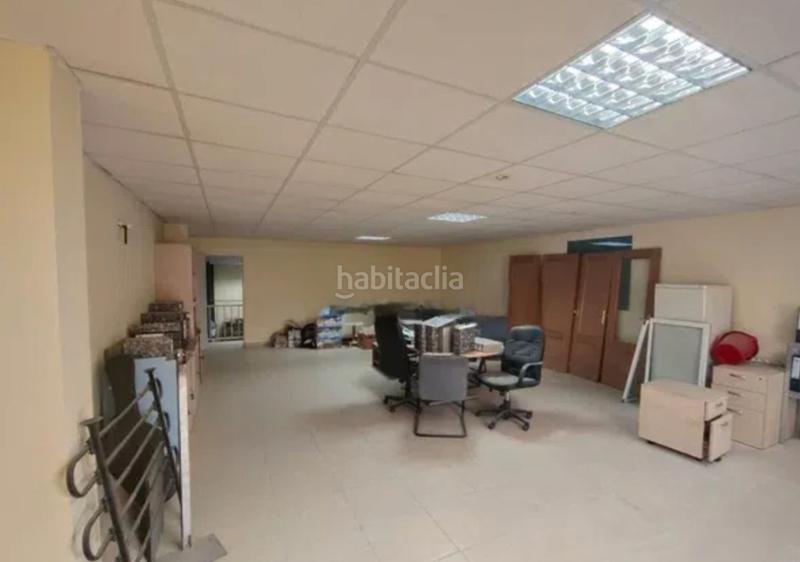 Foto 338e0275-ccff-4466-b21f-a293eb3371a5. Nau industrial a carrer de moscú 10 a La Conarda Pobla de Vallbona (la)