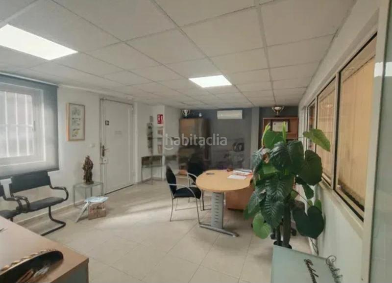 Foto d890661c-6548-4897-b43d-90af83af0ff2. Nau industrial a carrer de moscú 10 a La Conarda Pobla de Vallbona (la)