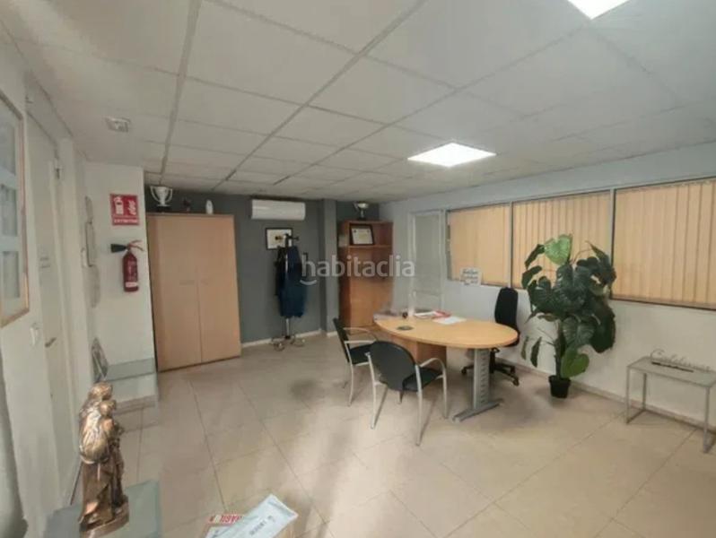 Foto e2c5a79b-c4e5-46f9-bb6e-536c5cef9628. Nau industrial a carrer de moscú 10 a La Conarda Pobla de Vallbona (la)