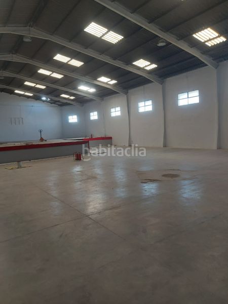 Foto d0067f65-c024-4a81-a958-1513bd610245. Affitto capannone industriale in carrer dels corretgers 16 in Xirivella